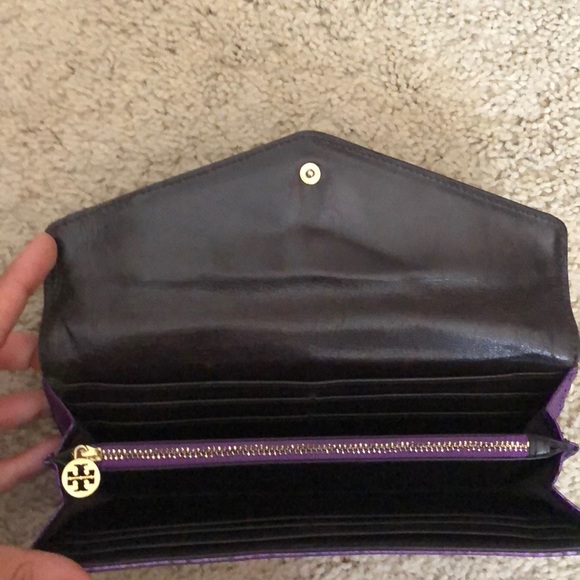 purple snake skin tory burch clutch wallet - Picture 5 of 5